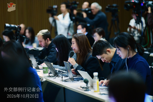 记者1.jpg